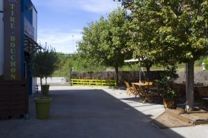 terrasse - fourchette & tirebouchon